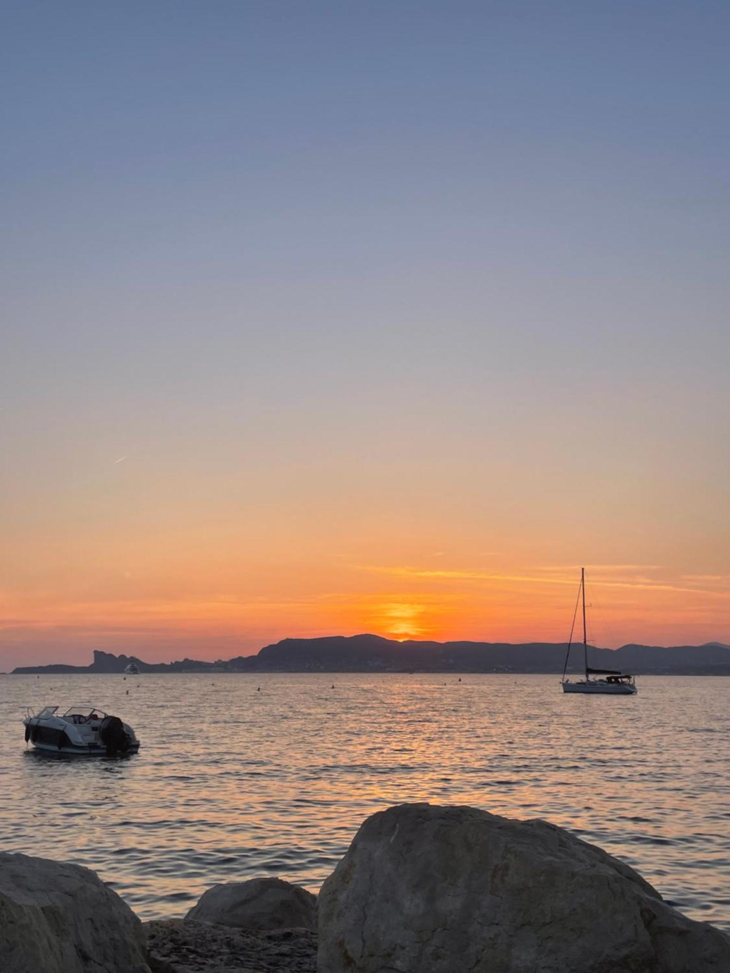 Studio Cosy Proche Mer Saint-Cyr-sur-Mer Ngoại thất bức ảnh